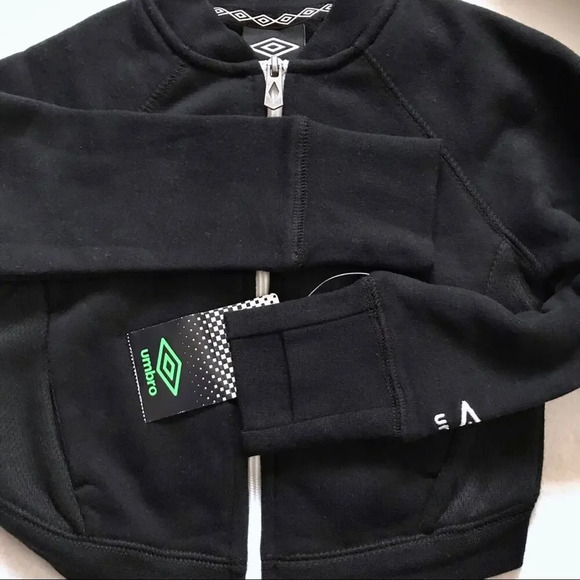 Umbro NWT Performance Zip Up Crop Lightweight Jacket Girls Various - Picture 5 of 11